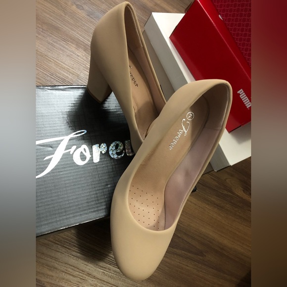 Heels 👠 - Picture 2 of 8